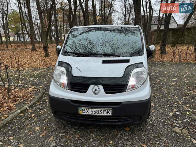 Белый Рено Трафик, объемом двигателя 2 л и пробегом 400 тыс. км за 9200 $, фото 5 на Automoto.ua