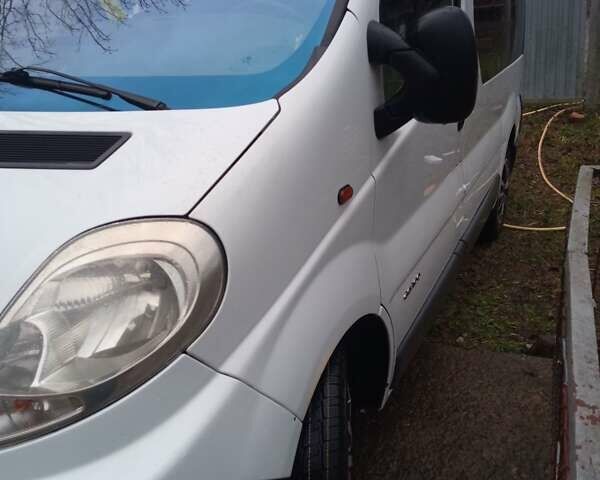 Белый Рено Трафик, объемом двигателя 1.87 л и пробегом 291 тыс. км за 7000 $, фото 7 на Automoto.ua