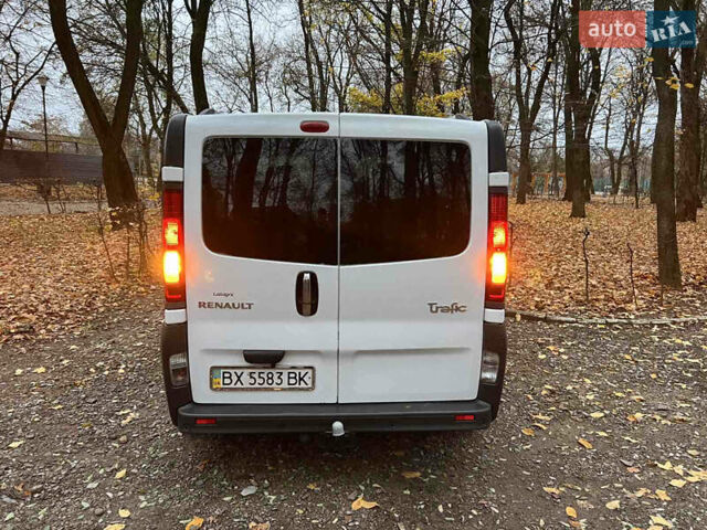Белый Рено Трафик, объемом двигателя 2 л и пробегом 400 тыс. км за 9200 $, фото 4 на Automoto.ua