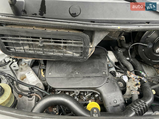 Белый Рено Трафик, объемом двигателя 1.9 л и пробегом 327 тыс. км за 8450 $, фото 22 на Automoto.ua