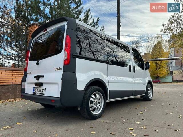 Белый Рено Трафик, объемом двигателя 2 л и пробегом 250 тыс. км за 8700 $, фото 34 на Automoto.ua