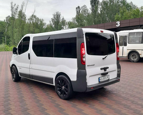 Білий Рено Трафік, об'ємом двигуна 2.46 л та пробігом 350 тис. км за 8900 $, фото 4 на Automoto.ua