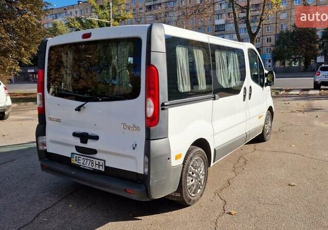 Белый Рено Трафик, объемом двигателя 2 л и пробегом 243 тыс. км за 6700 $, фото 16 на Automoto.ua