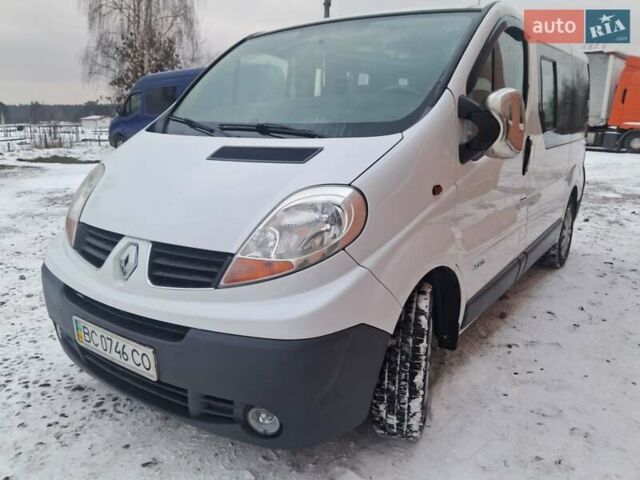 Белый Рено Трафик, объемом двигателя 2 л и пробегом 221 тыс. км за 8600 $, фото 12 на Automoto.ua
