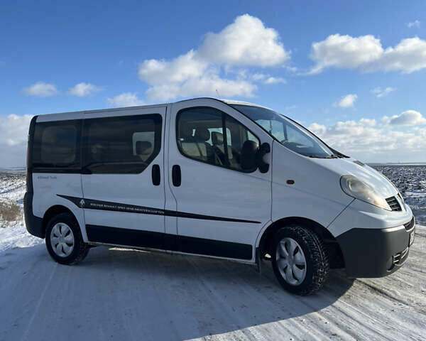 Белый Рено Трафик, объемом двигателя 2 л и пробегом 151 тыс. км за 7500 $, фото 6 на Automoto.ua