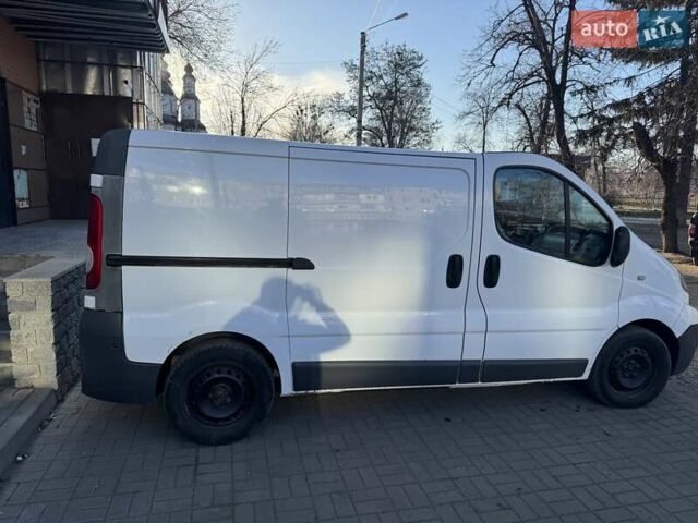 Білий Рено Трафік, об'ємом двигуна 2 л та пробігом 370 тис. км за 6900 $, фото 6 на Automoto.ua