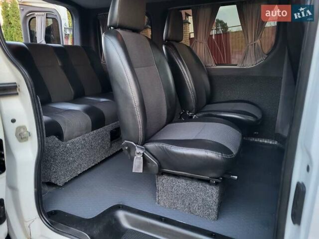 Белый Рено Трафик, объемом двигателя 2 л и пробегом 261 тыс. км за 8999 $, фото 76 на Automoto.ua