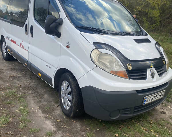 Білий Рено Трафік, об'ємом двигуна 2 л та пробігом 392 тис. км за 9706 $, фото 2 на Automoto.ua