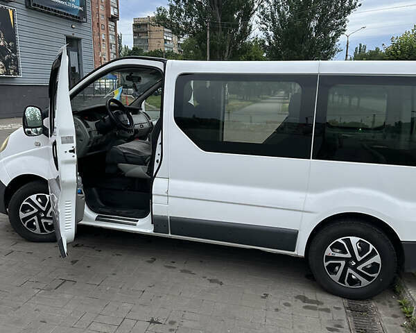 Белый Рено Трафик, объемом двигателя 2 л и пробегом 311 тыс. км за 8000 $, фото 18 на Automoto.ua