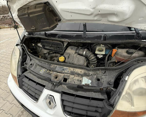 Білий Рено Трафік, об'ємом двигуна 2 л та пробігом 350 тис. км за 7800 $, фото 10 на Automoto.ua