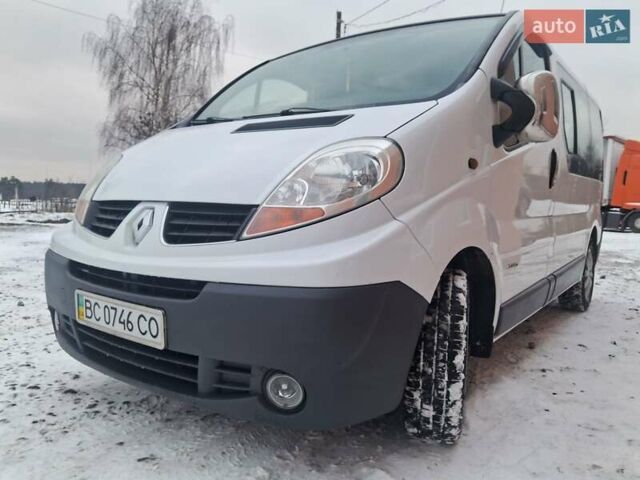 Белый Рено Трафик, объемом двигателя 2 л и пробегом 221 тыс. км за 8600 $, фото 10 на Automoto.ua