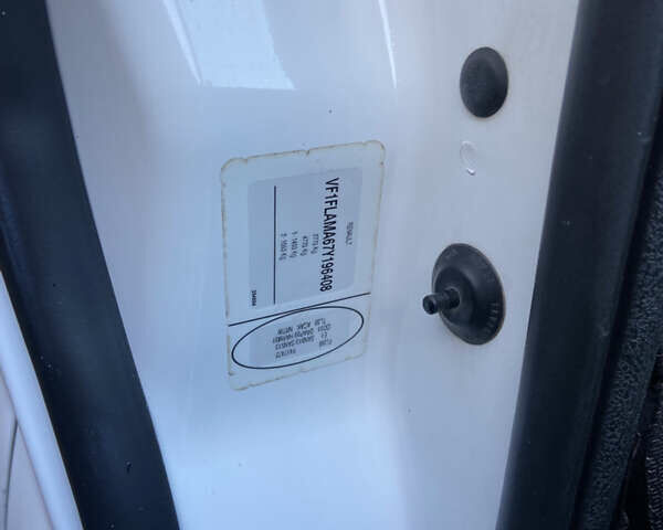 Білий Рено Трафік, об'ємом двигуна 2 л та пробігом 326 тис. км за 6850 $, фото 20 на Automoto.ua