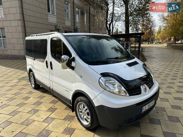Белый Рено Трафик, объемом двигателя 2 л и пробегом 250 тыс. км за 8700 $, фото 25 на Automoto.ua