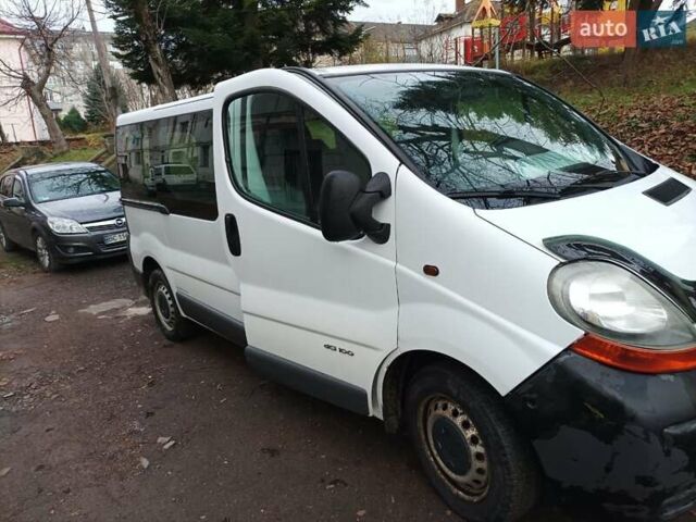 Белый Рено Трафик, объемом двигателя 1.9 л и пробегом 268 тыс. км за 6000 $, фото 6 на Automoto.ua