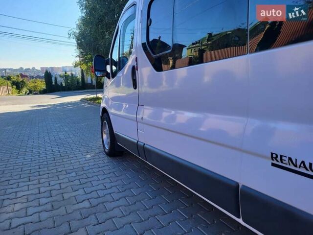 Білий Рено Трафік, об'ємом двигуна 2 л та пробігом 228 тис. км за 9400 $, фото 17 на Automoto.ua