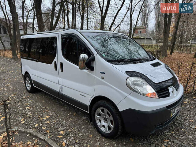 Белый Рено Трафик, объемом двигателя 2 л и пробегом 400 тыс. км за 9200 $, фото 6 на Automoto.ua