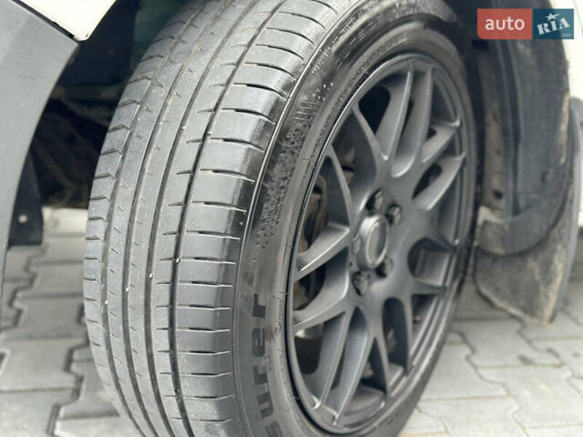 Рено Трафик 2007 в Черновцах на Automoto.ua Белый Рено Трафик, объемом двигателя 2 л и пробегом 400 тыс. км за 8000 $, фото 3 на Automoto.ua