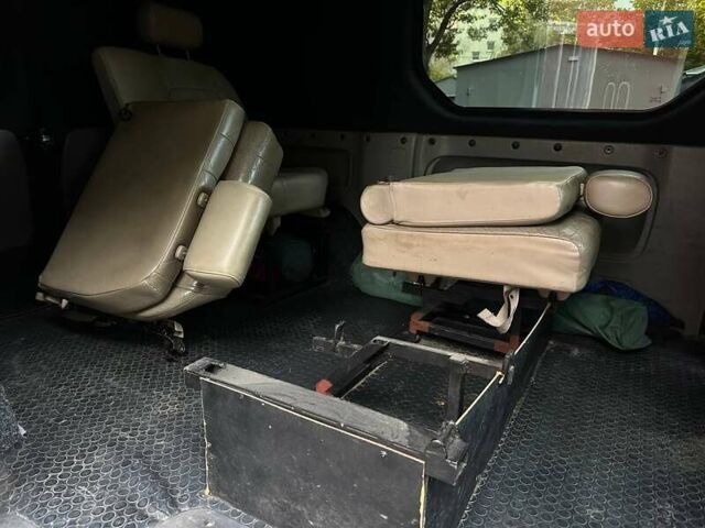 Білий Рено Трафік, об'ємом двигуна 2 л та пробігом 318 тис. км за 7400 $, фото 3 на Automoto.ua