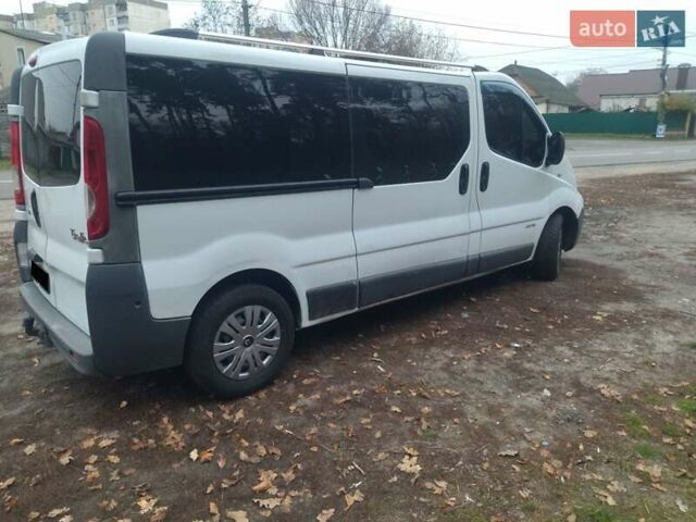 Белый Рено Трафик, объемом двигателя 2 л и пробегом 311 тыс. км за 7600 $, фото 3 на Automoto.ua