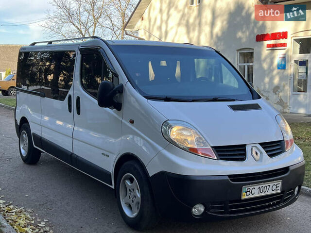Белый Рено Трафик, объемом двигателя 2 л и пробегом 470 тыс. км за 8650 $, фото 4 на Automoto.ua