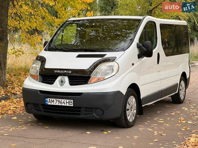 Білий Рено Трафік, об'ємом двигуна 2 л та пробігом 350 тис. км за 7999 $, фото 2 на Automoto.ua