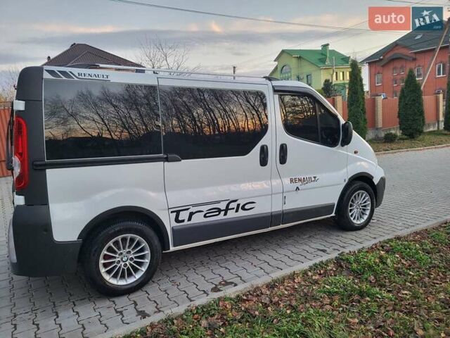 Белый Рено Трафик, объемом двигателя 2 л и пробегом 261 тыс. км за 8999 $, фото 7 на Automoto.ua