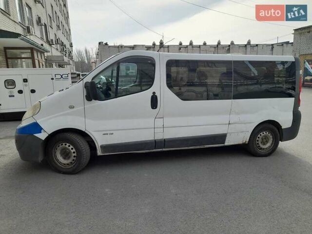 Белый Рено Трафик, объемом двигателя 2 л и пробегом 347 тыс. км за 8000 $, фото 15 на Automoto.ua