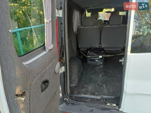 Белый Рено Трафик, объемом двигателя 2 л и пробегом 368 тыс. км за 7850 $, фото 5 на Automoto.ua