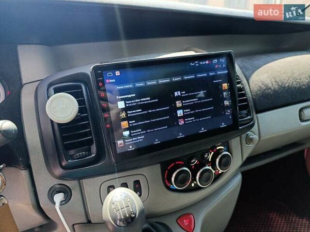 Рено Трафик 2007 в Львове на Automoto.ua Белый Рено Трафик, объемом двигателя 2 л и пробегом 184 тыс. км за 13000 $, фото 6 на Automoto.ua