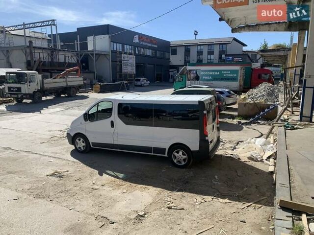 Белый Рено Трафик, объемом двигателя 2 л и пробегом 327 тыс. км за 9900 $, фото 8 на Automoto.ua