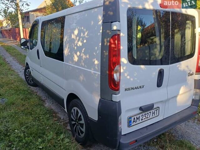 Белый Рено Трафик, объемом двигателя 2 л и пробегом 368 тыс. км за 7850 $, фото 3 на Automoto.ua