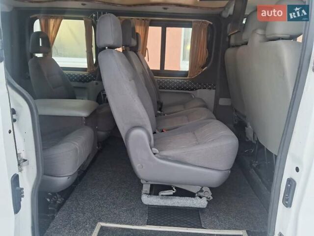 Белый Рено Трафик, объемом двигателя 2 л и пробегом 221 тыс. км за 8600 $, фото 28 на Automoto.ua