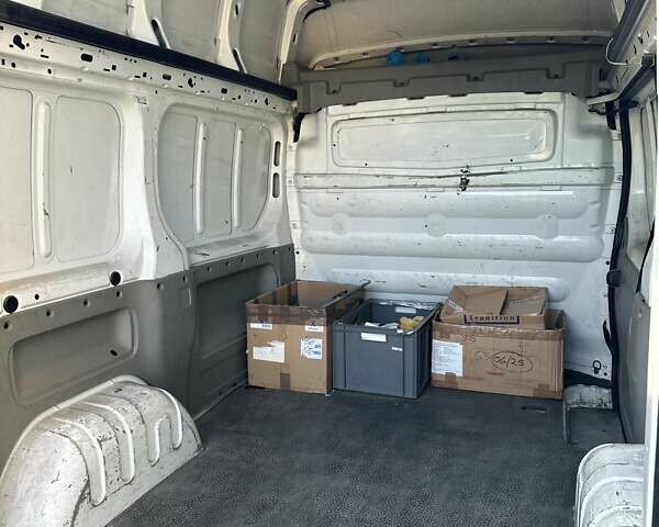 Белый Рено Трафик, объемом двигателя 2 л и пробегом 360 тыс. км за 7000 $, фото 13 на Automoto.ua