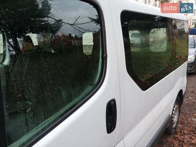 Белый Рено Трафик, объемом двигателя 1.9 л и пробегом 268 тыс. км за 6000 $, фото 5 на Automoto.ua