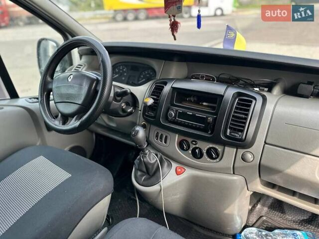 Белый Рено Трафик, объемом двигателя 2 л и пробегом 347 тыс. км за 8200 $, фото 4 на Automoto.ua