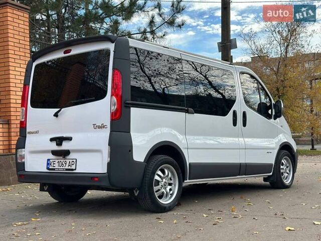 Белый Рено Трафик, объемом двигателя 2 л и пробегом 250 тыс. км за 8700 $, фото 12 на Automoto.ua