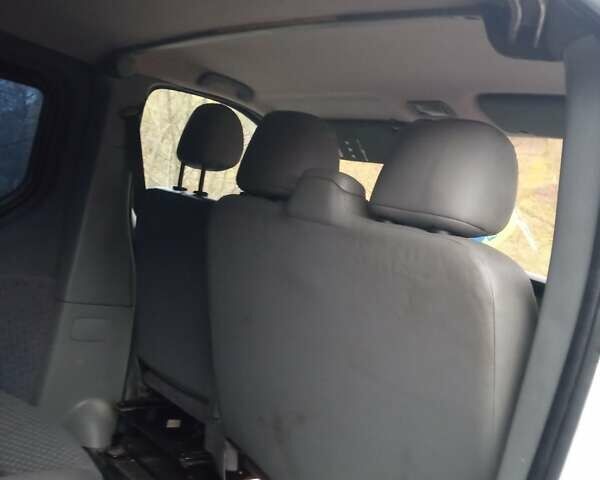 Белый Рено Трафик, объемом двигателя 1.87 л и пробегом 291 тыс. км за 7000 $, фото 9 на Automoto.ua