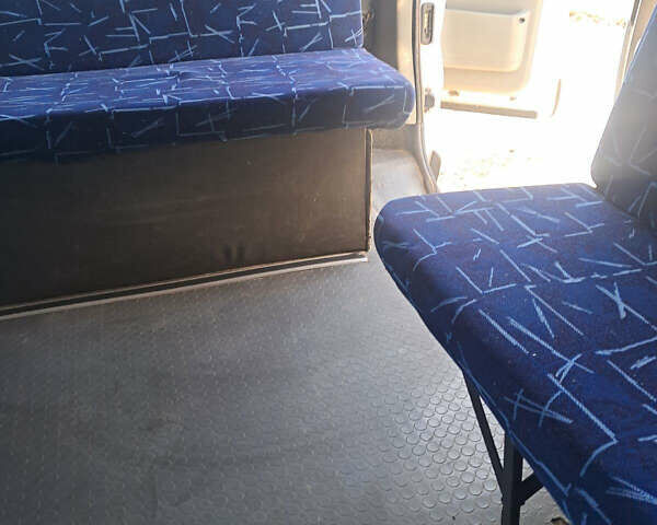 Белый Рено Трафик, объемом двигателя 2 л и пробегом 381 тыс. км за 7900 $, фото 11 на Automoto.ua