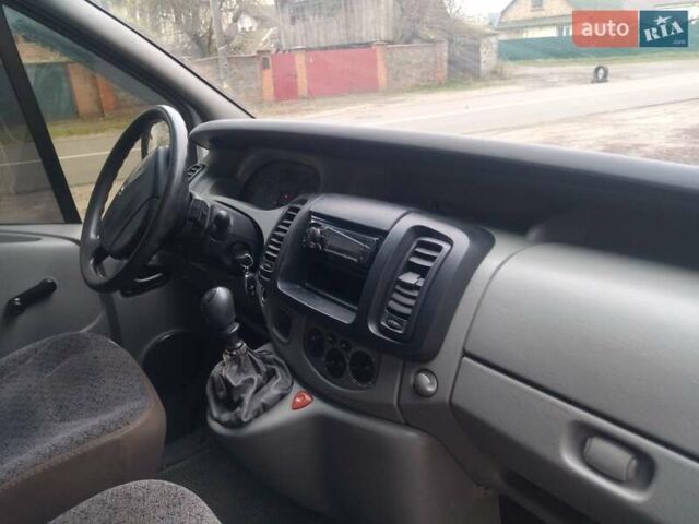 Белый Рено Трафик, объемом двигателя 2 л и пробегом 311 тыс. км за 7600 $, фото 1 на Automoto.ua