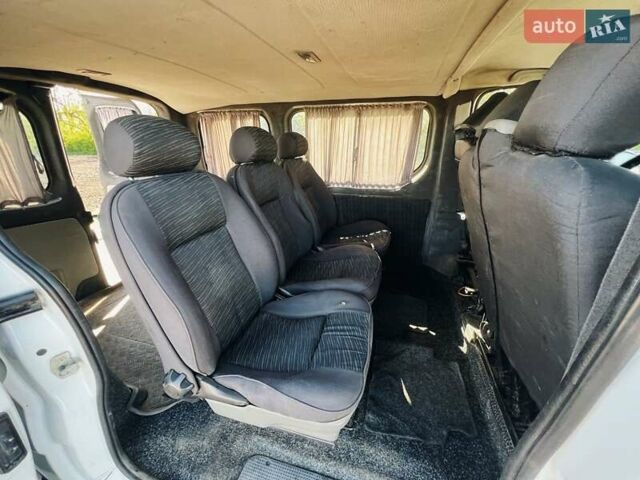 Белый Рено Трафик, объемом двигателя 2 л и пробегом 471 тыс. км за 8350 $, фото 11 на Automoto.ua