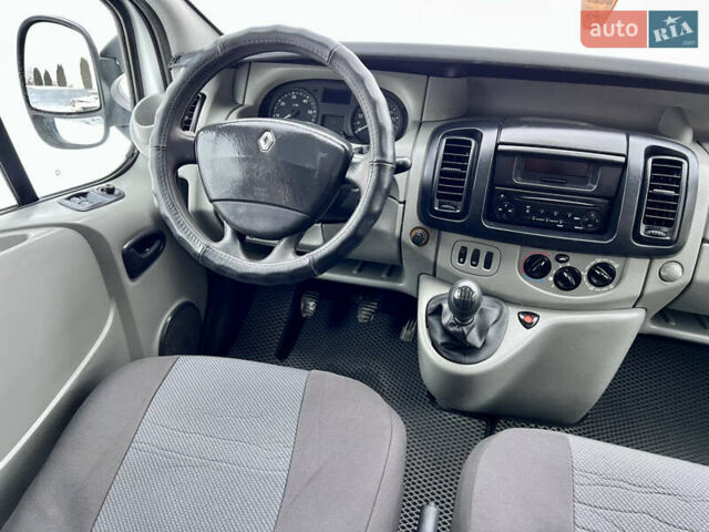 Белый Рено Трафик, объемом двигателя 2 л и пробегом 274 тыс. км за 7499 $, фото 23 на Automoto.ua