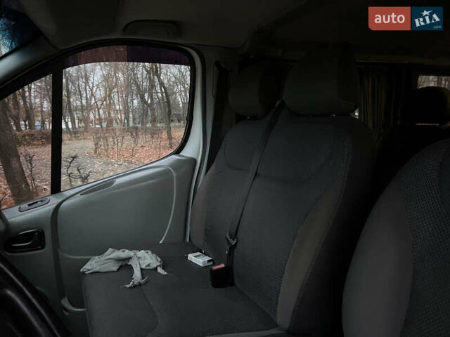 Белый Рено Трафик, объемом двигателя 2 л и пробегом 400 тыс. км за 9200 $, фото 18 на Automoto.ua