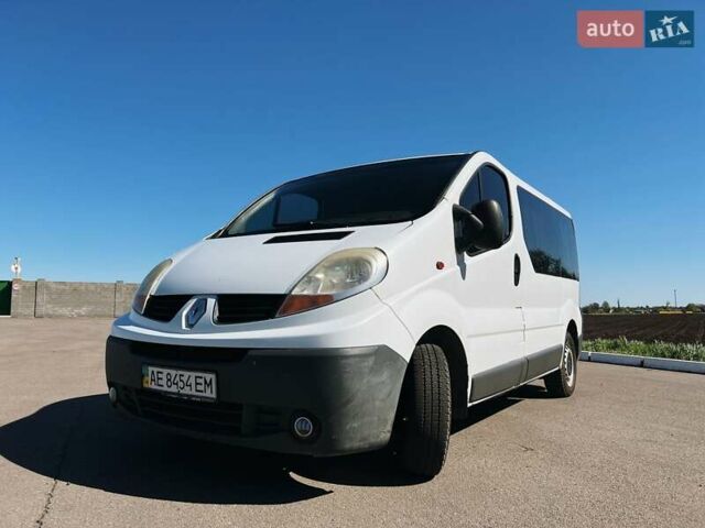 Белый Рено Трафик, объемом двигателя 2 л и пробегом 471 тыс. км за 8350 $, фото 6 на Automoto.ua