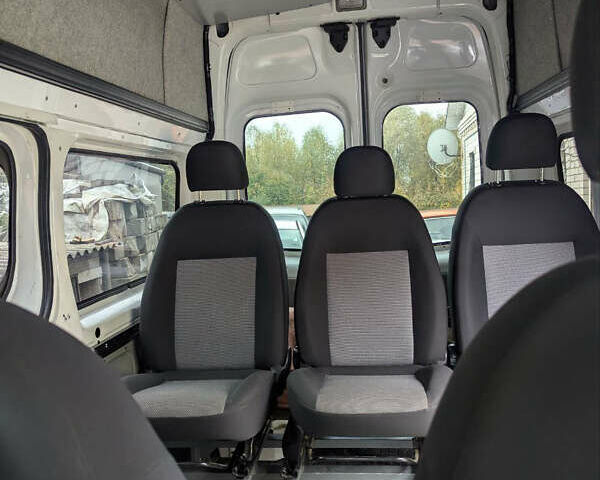 Белый Рено Трафик, объемом двигателя 2 л и пробегом 257 тыс. км за 9000 $, фото 11 на Automoto.ua