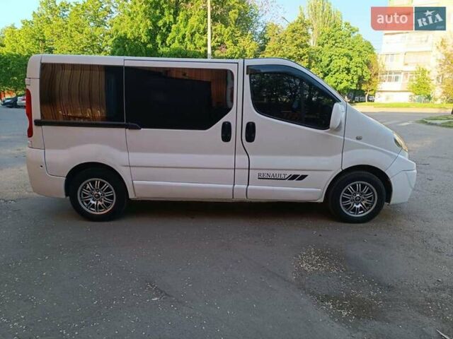 Белый Рено Трафик, объемом двигателя 2 л и пробегом 327 тыс. км за 7300 $, фото 10 на Automoto.ua