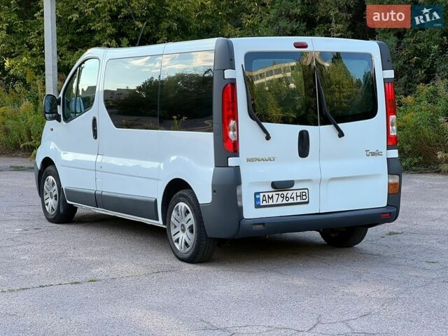 Білий Рено Трафік, об'ємом двигуна 2 л та пробігом 350 тис. км за 7999 $, фото 8 на Automoto.ua