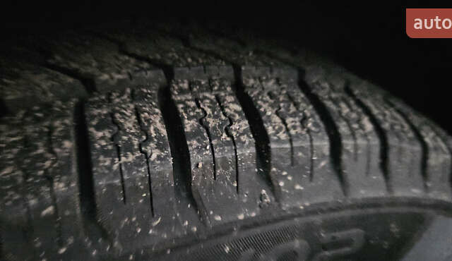 Белый Рено Трафик, объемом двигателя 2 л и пробегом 230 тыс. км за 8800 $, фото 2 на Automoto.ua