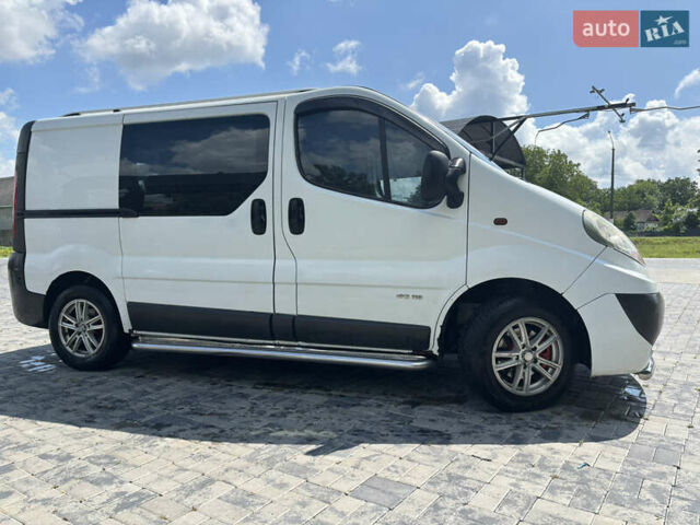 Рено Трафік 2007 у Корце на Automoto.ua Білий Рено Трафік, об'ємом двигуна 2 л та пробігом 468 тис. км за 7700 $, фото 2 на Automoto.ua