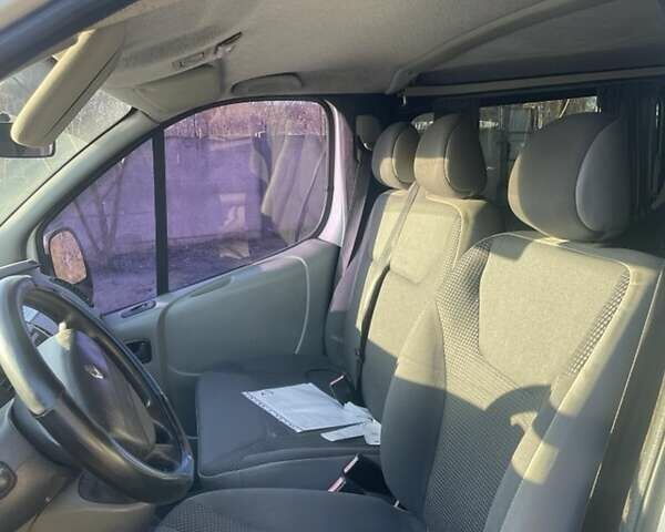 Білий Рено Трафік, об'ємом двигуна 2 л та пробігом 301 тис. км за 7950 $, фото 2 на Automoto.ua