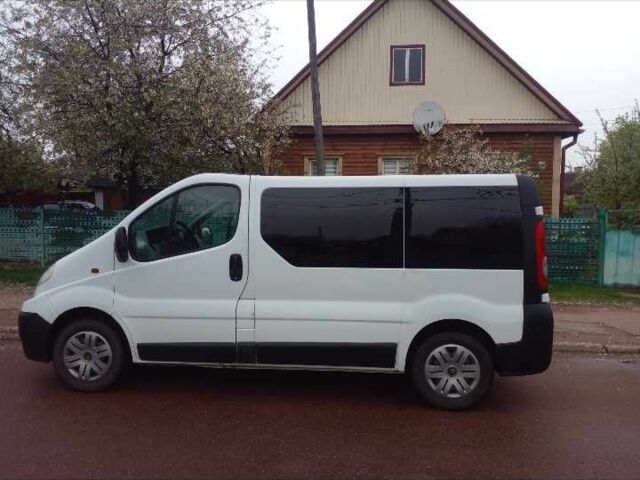 Белый Рено Трафик, объемом двигателя 2 л и пробегом 3 тыс. км за 8500 $, фото 1 на Automoto.ua